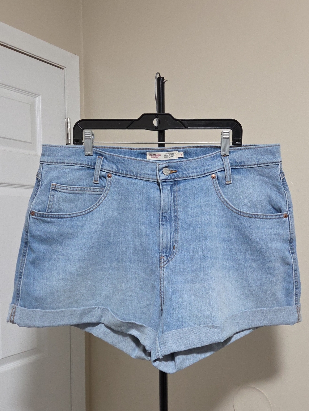 Levi's A-line Cotton Blend Light Blue Rolled Hem Denim Shorts